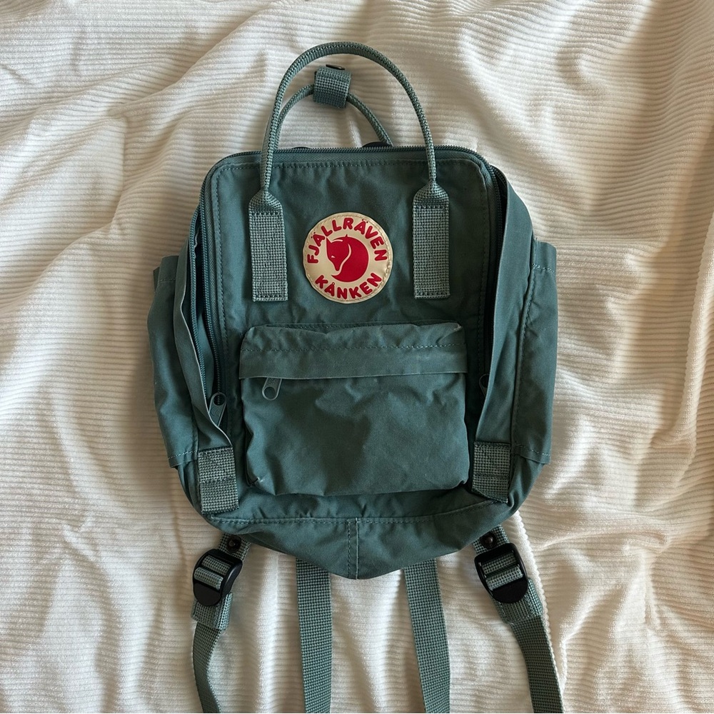 USED Fjall Raven Kanken Mini BackPack Green Frost Style 23561